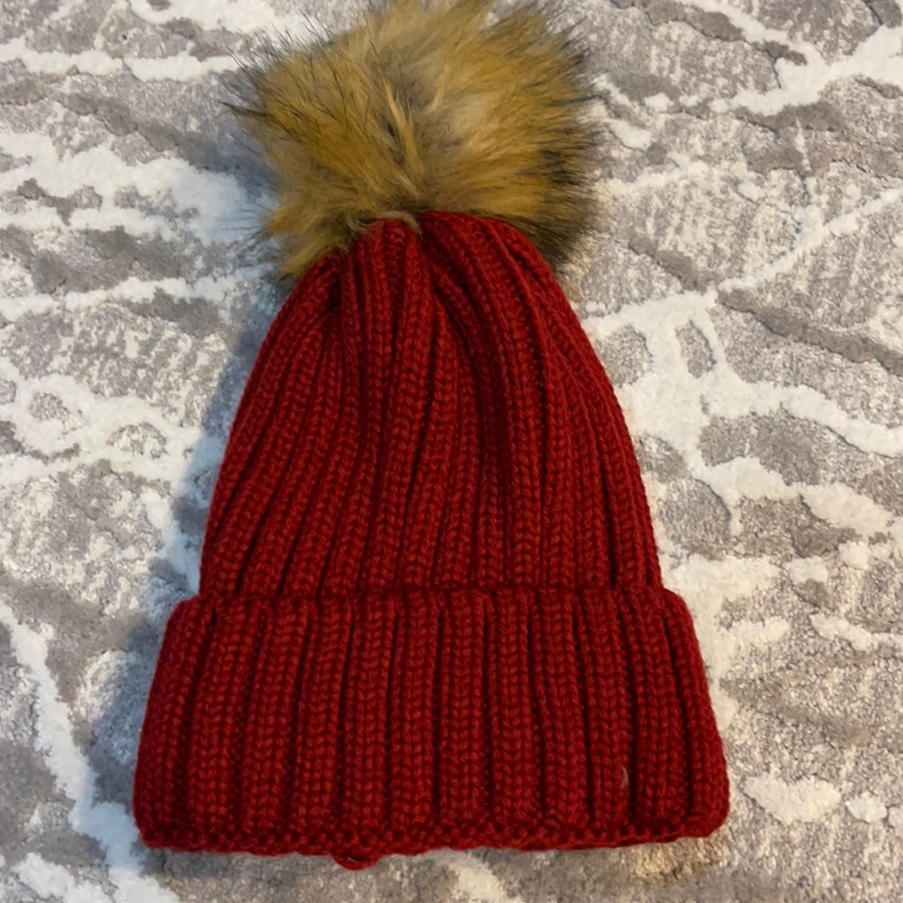 Pom Pom hat